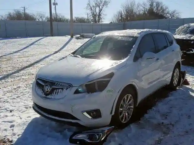 LRBFXCSA1KD011015 2019 BUICK ENVISION ESSENCE-1