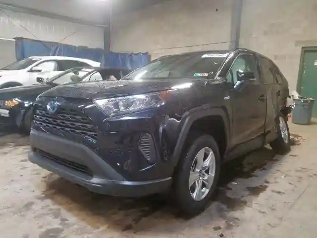 2T3MWRFV6KW041934 2019 TOYOTA RAV4 LE-1