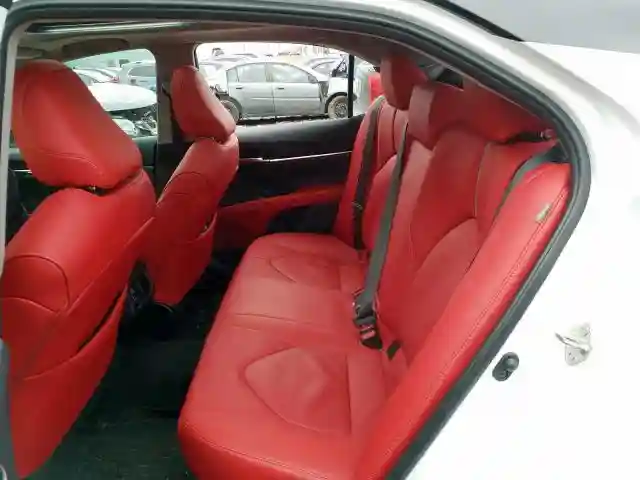 4T1B61HK8KU268644 2019 TOYOTA CAMRY XSE-5