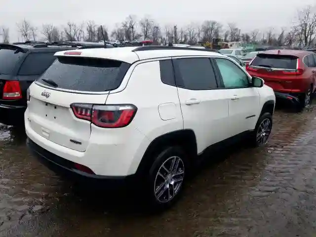 3C4NJDBB5JT436372 2018 JEEP COMPASS LATITUDE-3