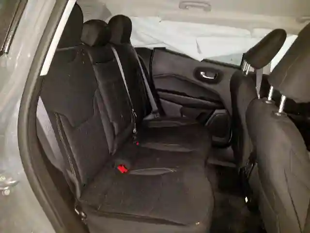 3C4NJDAB1KT840305 2019 JEEP COMPASS SPORT-5