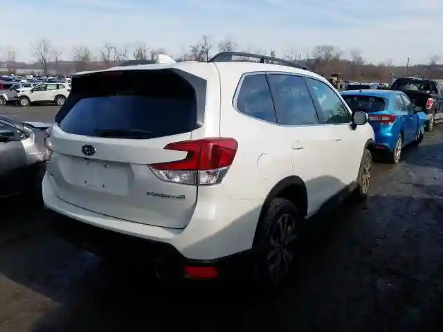 JF2SKASC9KH567054 2019 SUBARU FORESTER LIMITED-3