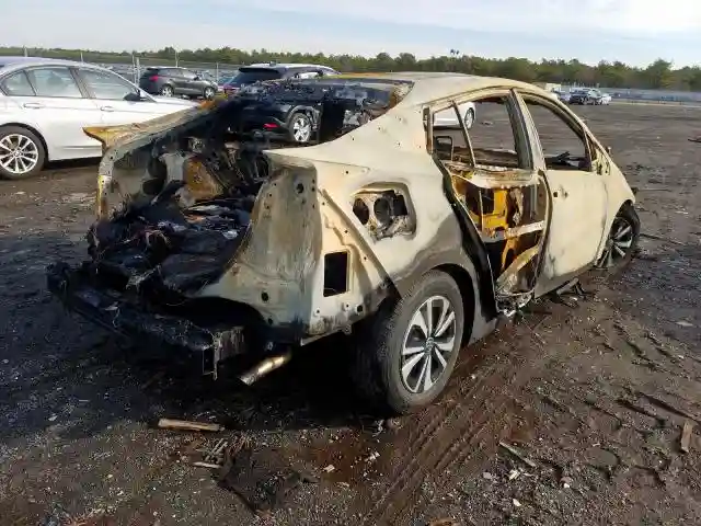 JTDKARFP0K3117366 2019 TOYOTA PRIUS PRIME-3