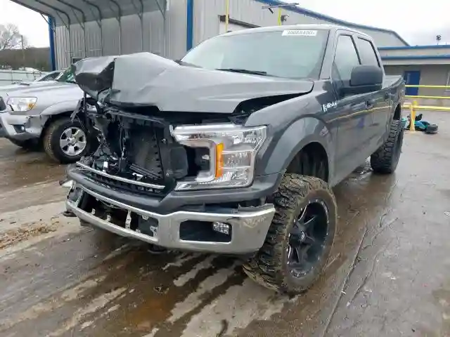 1FTEW1E52JFA19341 2018 FORD F150 SUPERCREW-1