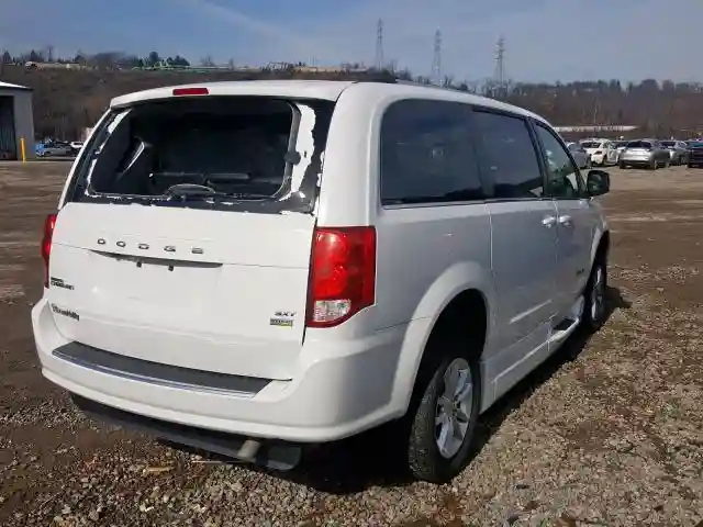 2C4RDGCG7JR265986 2018 DODGE GRAND CARAVAN SXT-3