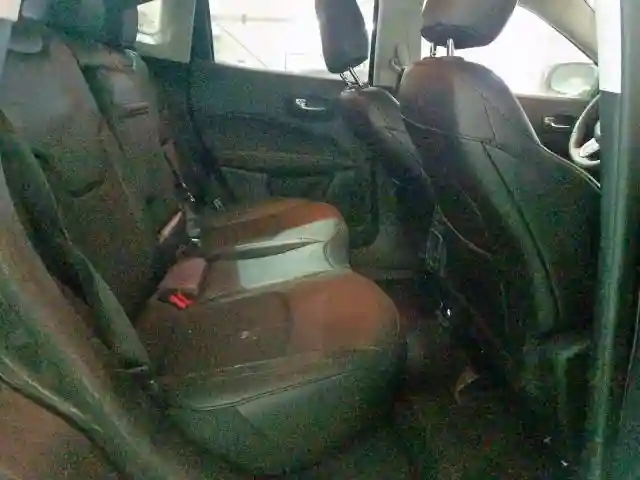 3C4NJDBB2KT761014 2019 JEEP COMPASS LATITUDE-5