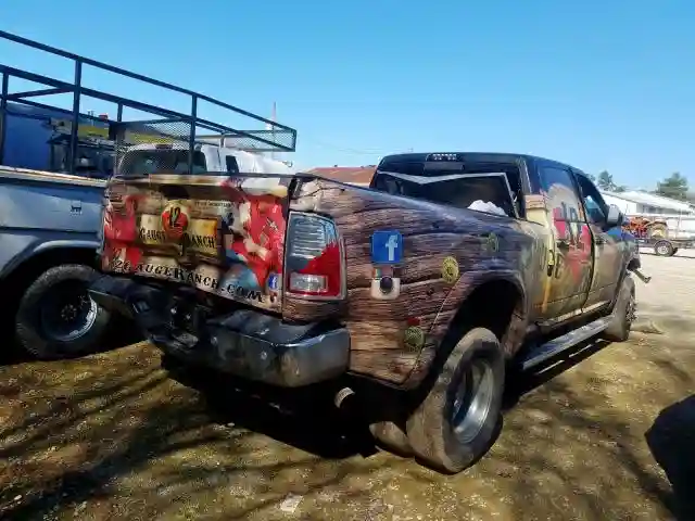 3C63RRJL3JG372999 2018 RAM 3500 LARAMIE-3