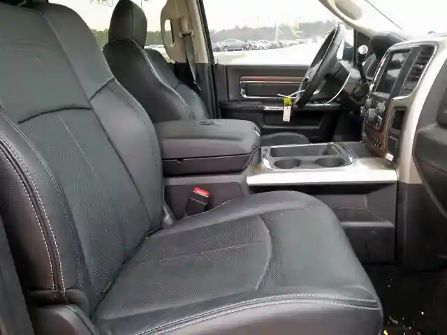 3C6UR5KL7JG148596 2018 RAM 2500 LARAMIE-4
