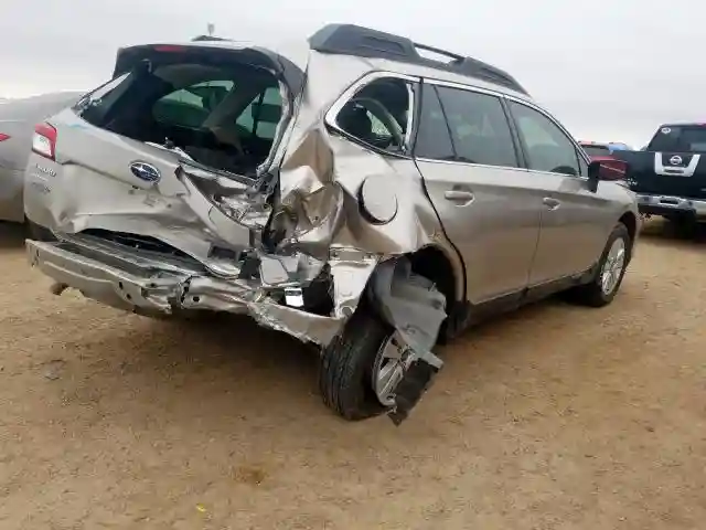 4S4BSAAC3J3304646 2018 SUBARU OUTBACK 2.5I-3