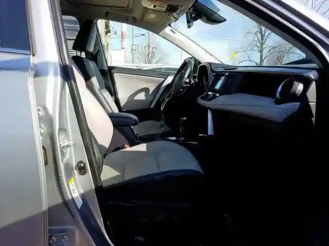 JTMDJREV7JD185522 2018 TOYOTA RAV4 HV LIMITED-4