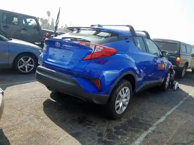 JTNKHMBX0K1036539 2019 TOYOTA C-HR XLE-3