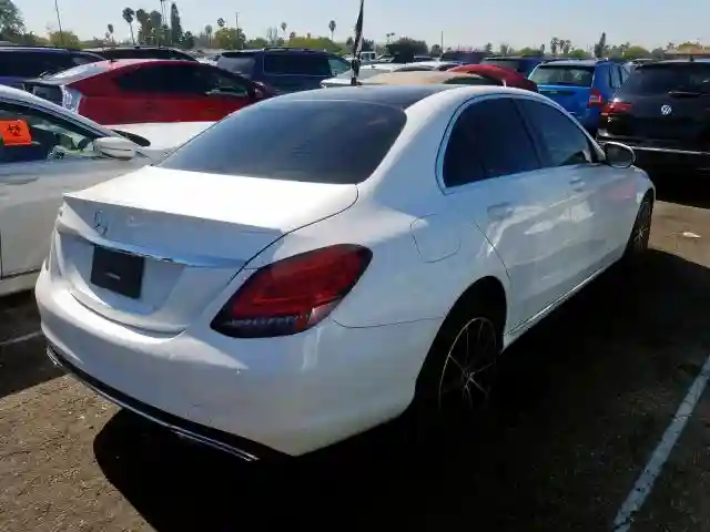 55SWF8DBXKU303888 2019 MERCEDES-BENZ C 300-3