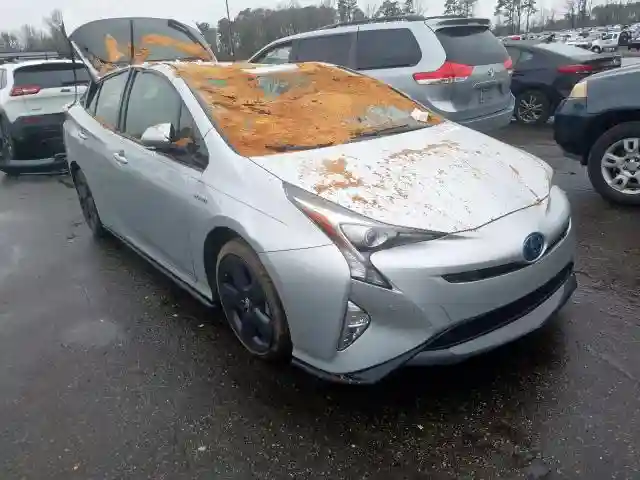 JTDKARFU2H3542733 2017 TOYOTA PRIUS-0