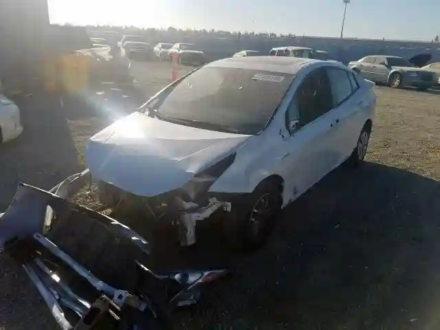 JTDKARFUXJ3058816 2018 TOYOTA PRIUS-1