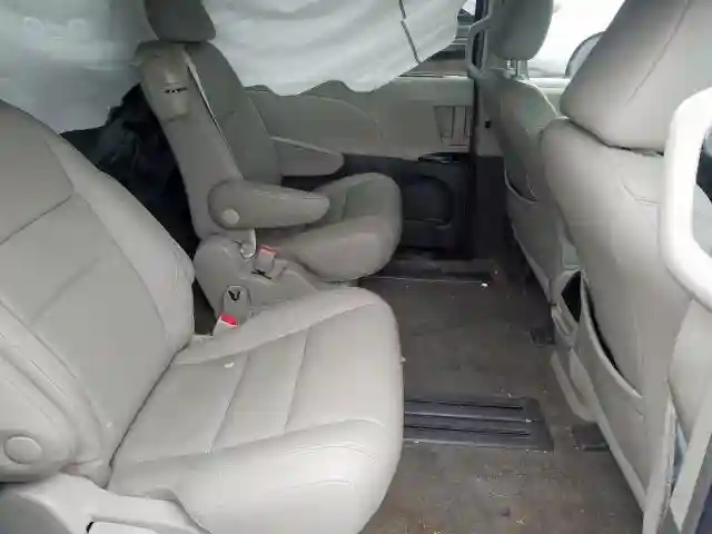 5TDYK3DC8FS654799 2015 TOYOTA SIENNA XLE-5