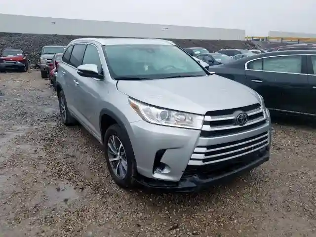 5TDKZRFH7JS271801 2018 TOYOTA HIGHLANDER SE-0
