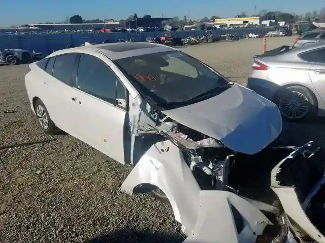 JTDKARFUXJ3058816 2018 TOYOTA PRIUS-0