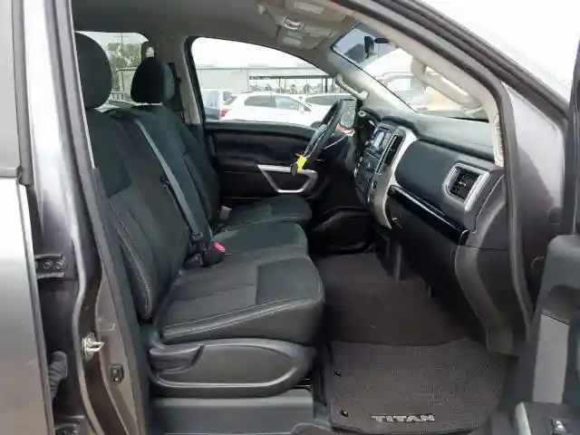 1N6AA1EK3HN545901 2017 NISSAN TITAN S-4