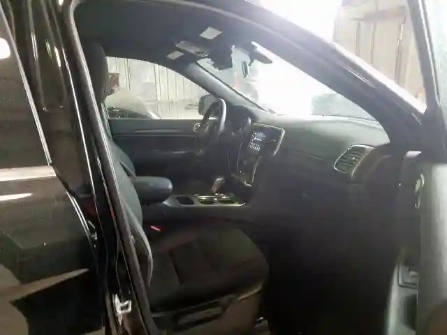 1C4RJFAG4JC147750 2018 JEEP GRAND CHEROKEE LAREDO-4
