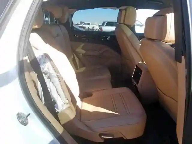 WP1AA2AY9KDA14622 2019 PORSCHE CAYENNE-5