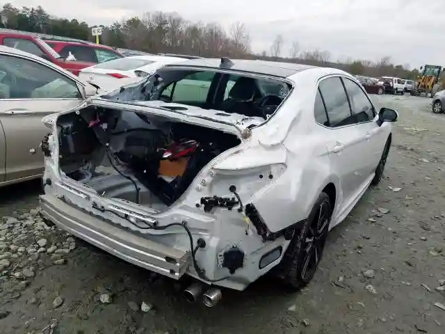4T1B61HK5JU109420 2018 TOYOTA CAMRY XSE-3