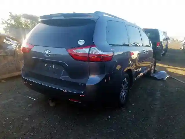 5TDYZ3DC1KS008770 2019 TOYOTA SIENNA XLE-3