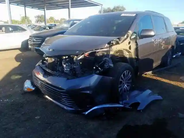 5TDYZ3DC1KS008770 2019 TOYOTA SIENNA XLE-1