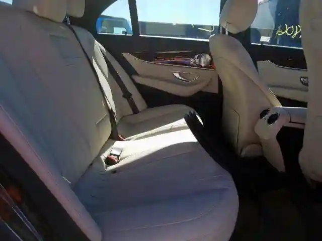 WDDZF4JB2HA007637 2017 MERCEDES-BENZ E 300-5