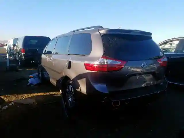 5TDYZ3DC1KS008770 2019 TOYOTA SIENNA XLE-2