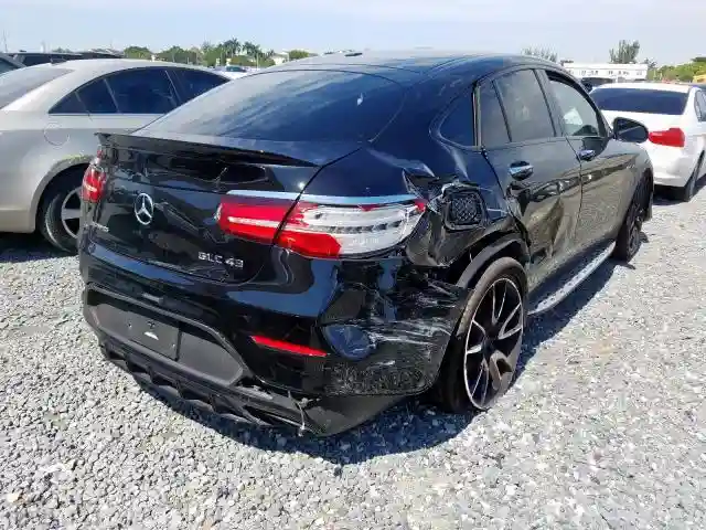WDC0J6EB7KF602303 2019 MERCEDES-BENZ GLC COUPE 43 4MATIC AMG-3