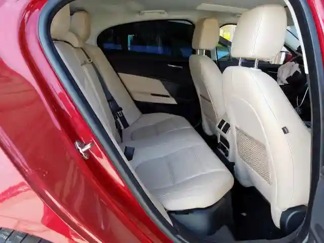 SAJAE4BG2HA964050 2017 JAGUAR XE PRESTIGE-5