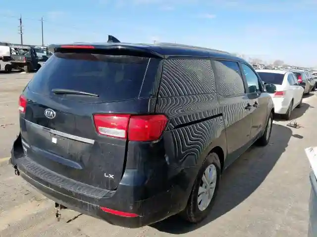 KNDMB5C19J6399325 2018 KIA SEDONA LX-3