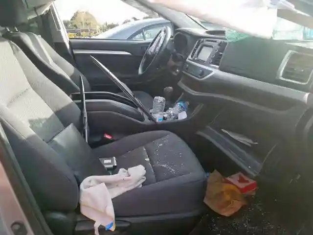 5TDZARFH3KS054592 2019 TOYOTA HIGHLANDER LE-4