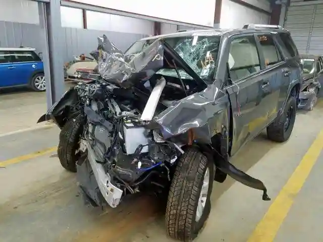 JTEBU5JR6K5673447 2019 TOYOTA 4RUNNER SR5-1