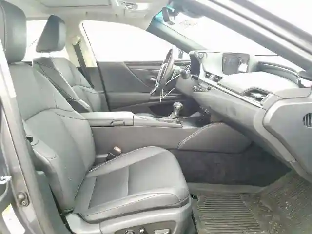 58ABZ1B15KU043856 2019 LEXUS ES 350-4