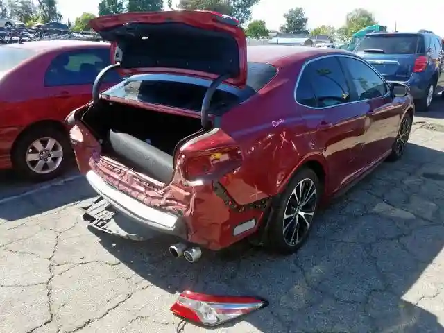 4T1B11HK9JU543533 2018 TOYOTA CAMRY L-3