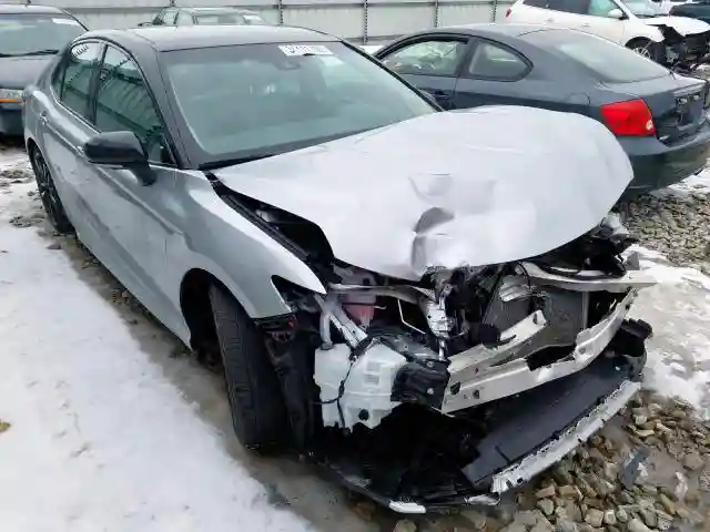 4T1B61HK0JU090338 2018 TOYOTA CAMRY XSE-0
