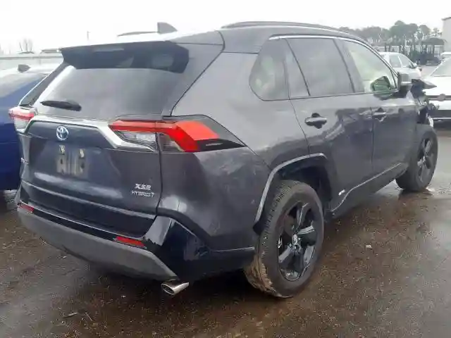 JTMEWRFV0KJ004347 2019 TOYOTA RAV4 XSE-3