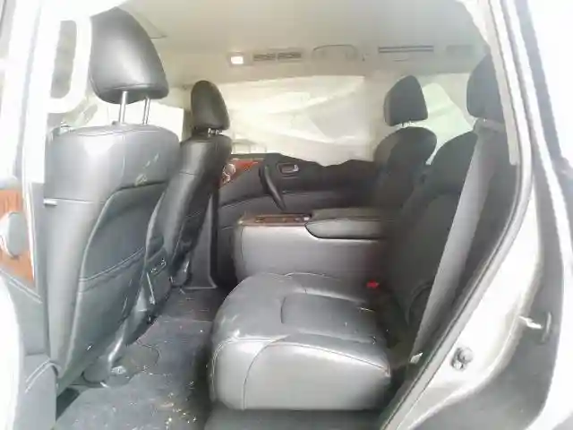 JN8AY2NDXKX009033 2019 NISSAN ARMADA SV-5