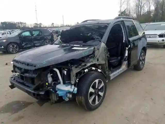 JF2SJAEC5HH572761 2017 SUBARU FORESTER 2.5I PREMIUM-1