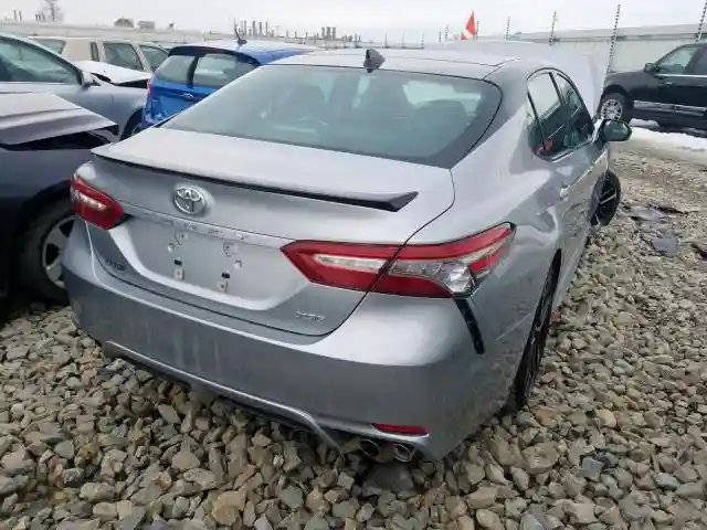 4T1B61HK0JU090338 2018 TOYOTA CAMRY XSE-3