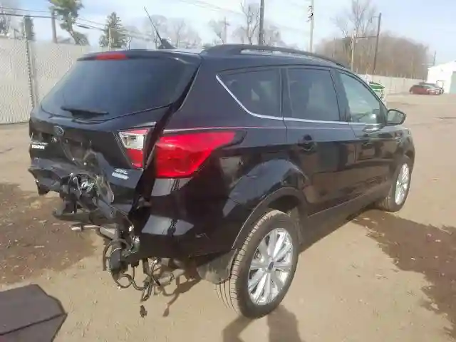 1FMCU0HD9KUC44150 2019 FORD ESCAPE SEL-3