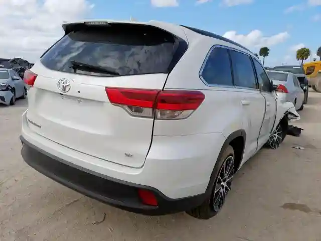 5TDKZRFH1JS528760 2018 TOYOTA HIGHLANDER SE-3