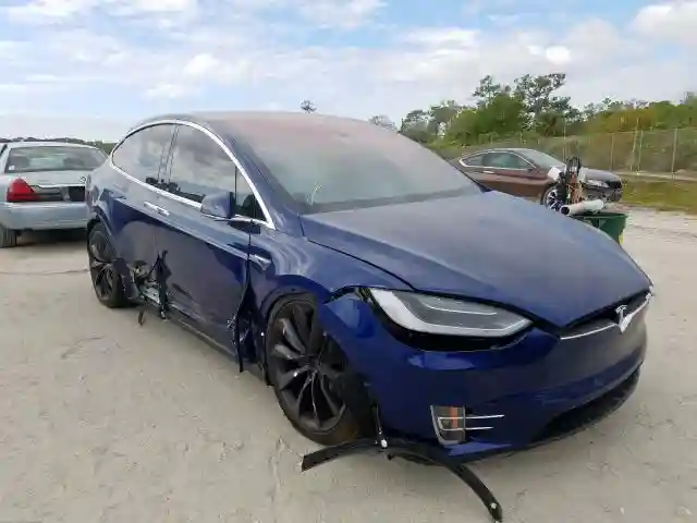 5YJXCBE25GF014581 2016 TESLA MODEL X-0