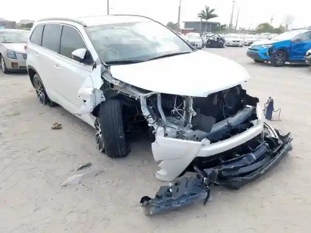 5TDKZRFH1JS528760 2018 TOYOTA HIGHLANDER SE-0