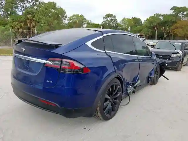 5YJXCBE25GF014581 2016 TESLA MODEL X-3