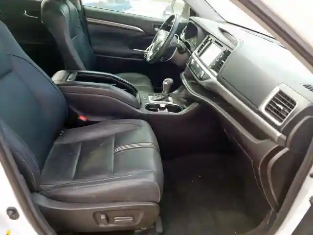 5TDKZRFH1JS528760 2018 TOYOTA HIGHLANDER SE-4