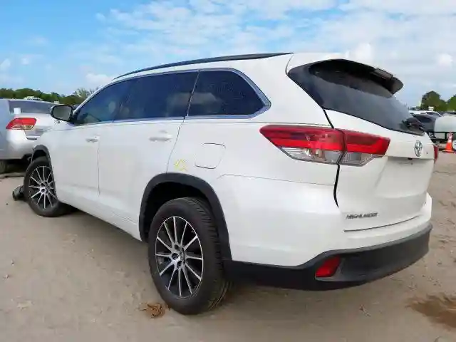 5TDKZRFH1JS528760 2018 TOYOTA HIGHLANDER SE-2