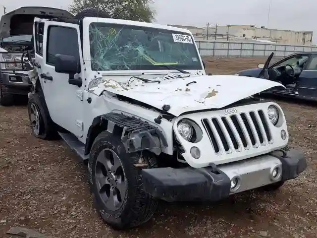 1C4HJWEG5JL927892 2018 JEEP WRANGLER UNLIMITED SAHARA-0