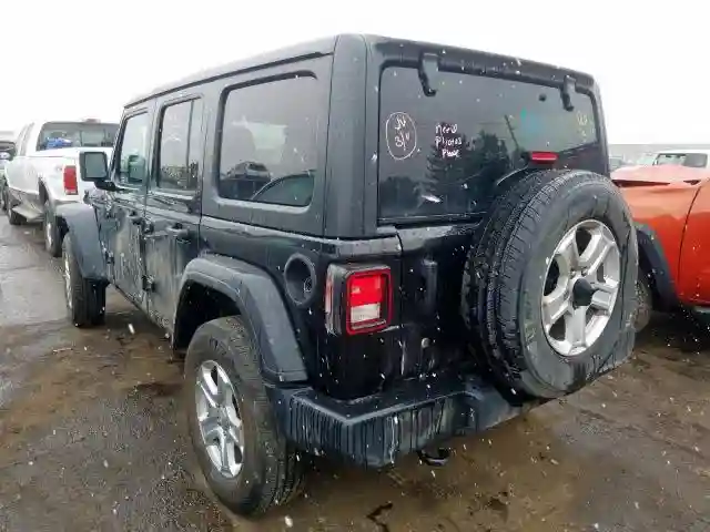 1C4HJXDNXKW588942 2019 JEEP WRANGLER UNLIMITED SPORT-2